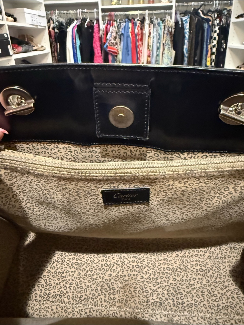 Cartier
Vintage Leather Panthere tote bag in EUC - Picture 12 of 17